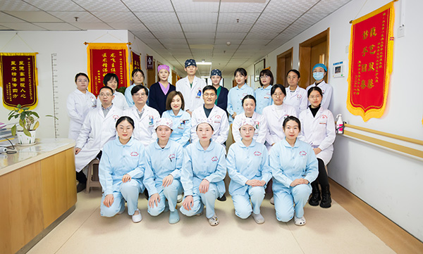 科室简介里更换一下照片4.jpg 科室简介里更换一下照片4.jpg